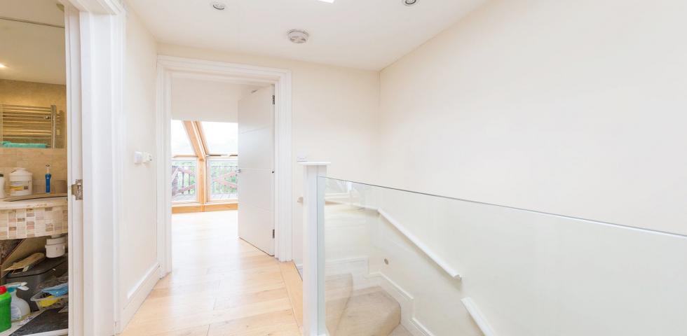 			3 Bedroom, 2 bath, 1 reception Flat			 Westbere Road, WEST HAMPSTEAD